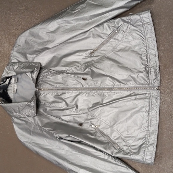Zenergy By Chico's Silver, Nylon, 4 Pocket, Mesh Lined  Rain Coat - Picture 6 of 12